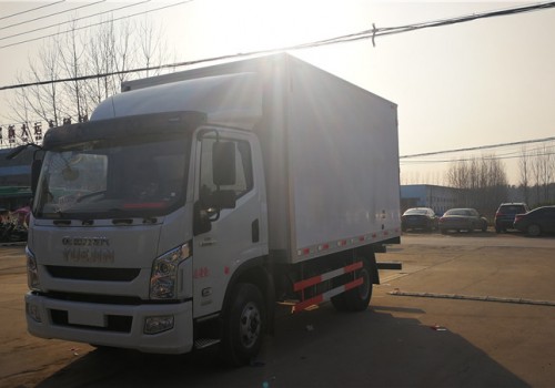 上汽躍進(jìn)國六C500自動檔4米2冷藏車價(jià)格