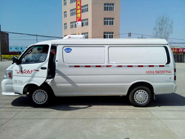 面包冷藏車