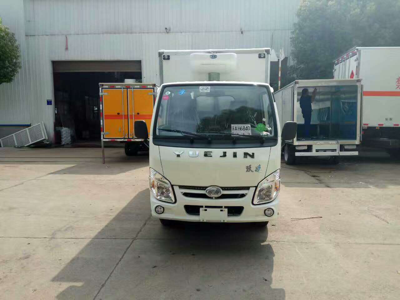 躍進(jìn)小福星3米2柴油冷藏車(chē) (5).jpg