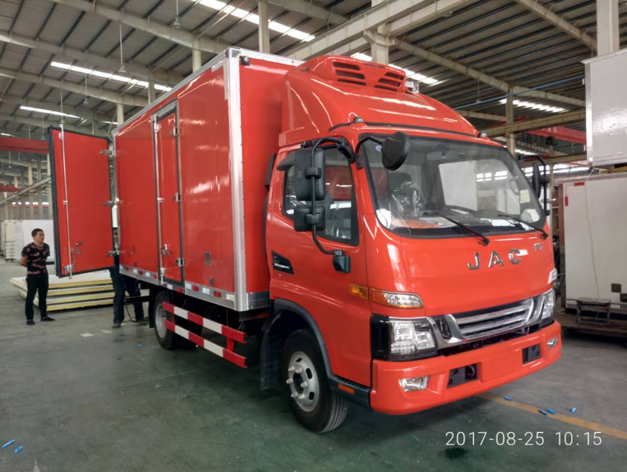 江淮駿鈴V5國(guó)五4米2冷藏車(chē) (4).jpg