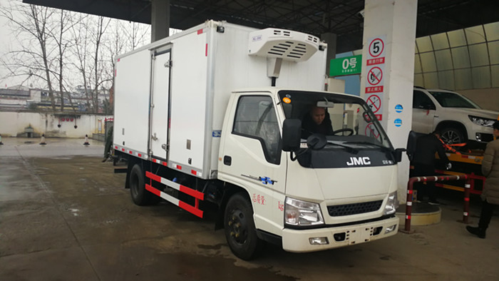 江鈴4米2藥品冷藏車(chē)
