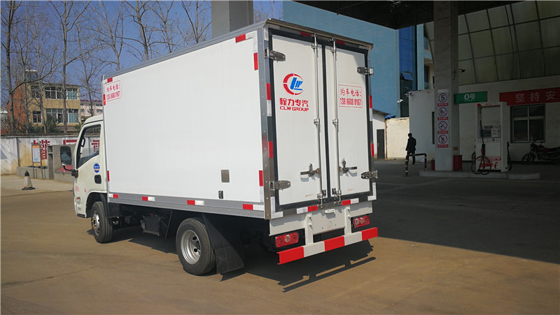 躍進(jìn)國(guó)六3米3冷藏車 (4).jpg