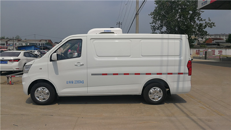 長(zhǎng)安睿行國(guó)六面包冷藏車(chē)
