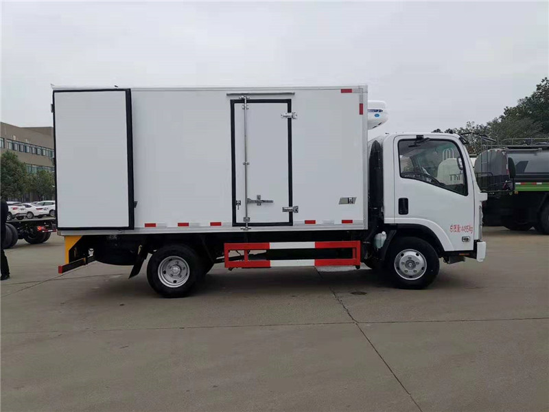 五十鈴KV600冷藏車