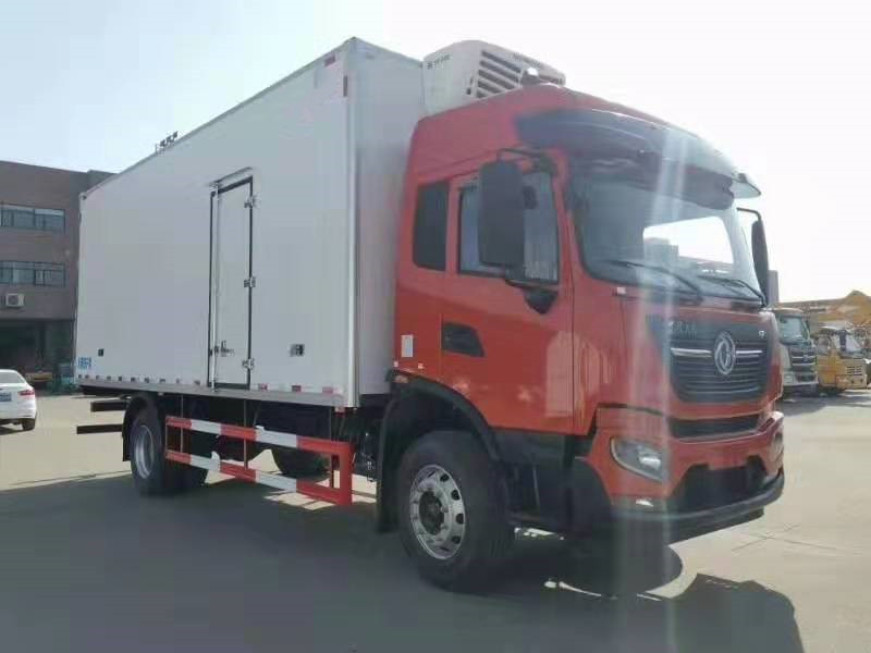 東風(fēng)天錦高頂雙臥冷藏車
