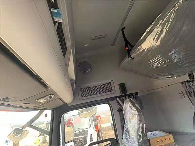 東風天龍國六9米6冷藏車